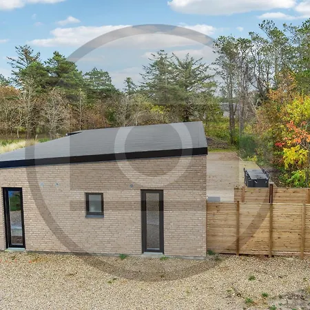 4 Bedroom Cozy Home In Thyholm * Thyholm