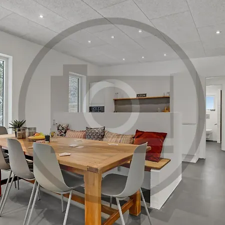 4 Bedroom Cozy In *