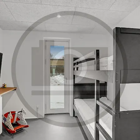 4 Bedroom Cozy Home In Thyholm Vakantiehuis Thyholm