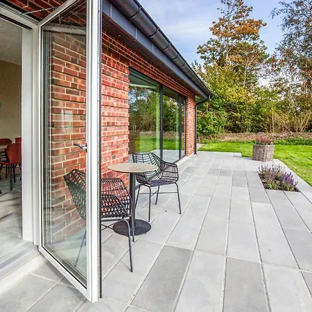 Holiday home 4 Bedroom Cozy In